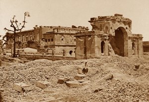 Porta e Sala dei Banchetti, Lucknow da Felice Beato